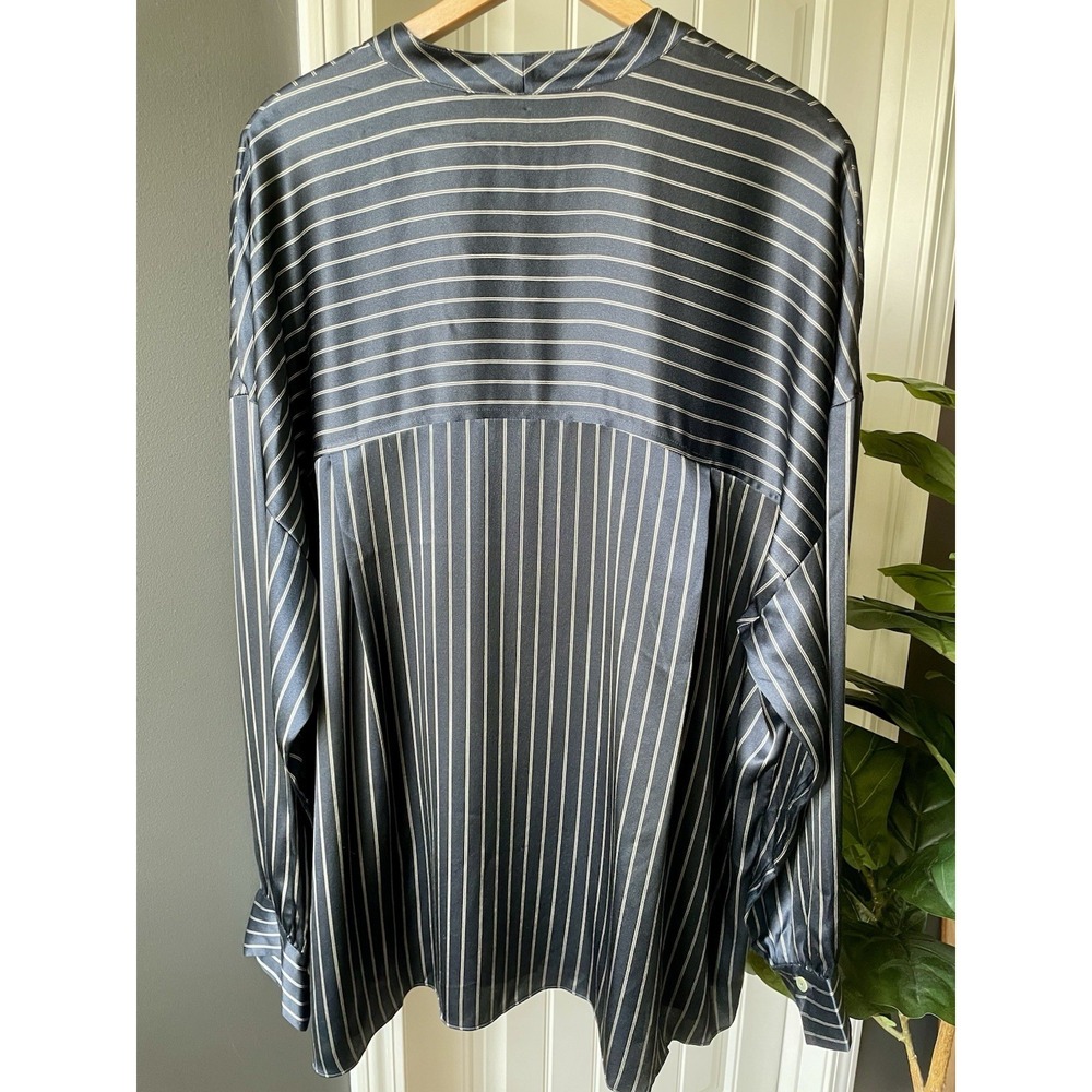 Vince. 100% Silk Satin Blouse Navy Blue Striped XXL - Picture 4 of 6